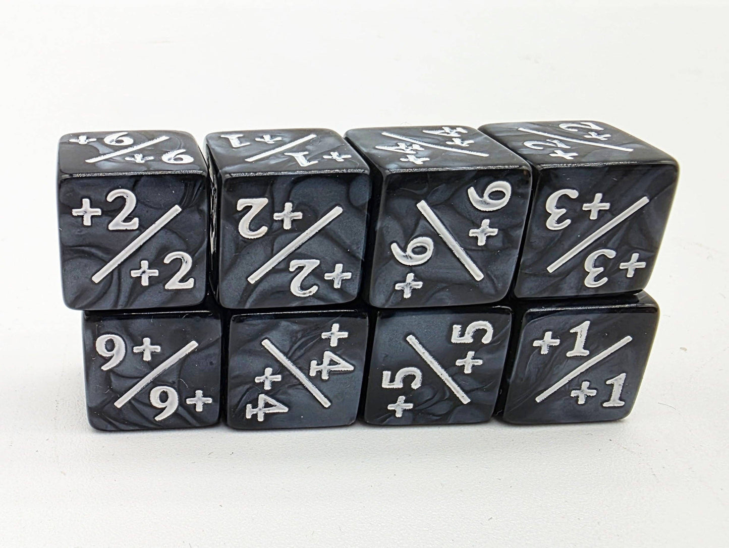 +1/+1 Pearl Black Counters with White for Magic - Set of 8