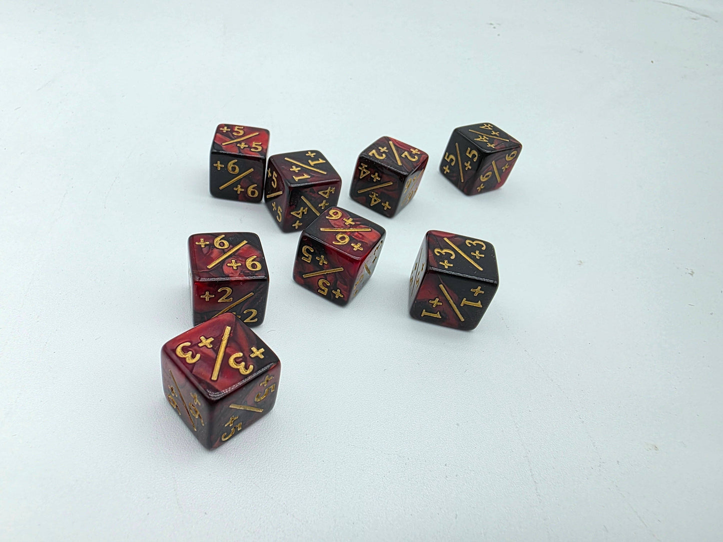 +1/+1 Red & Black Counters for Magic - set of 8